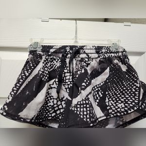 Lululemon hotty hot shorts size 2
